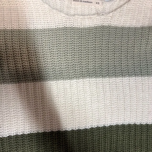 Moon & Madison Striped Chunky Knit Sweater – XS 🌿 - Picture 2 of 7